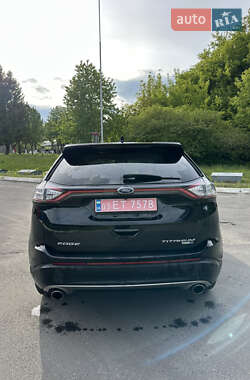 Позашляховик / Кросовер Ford Edge 2018 в 
