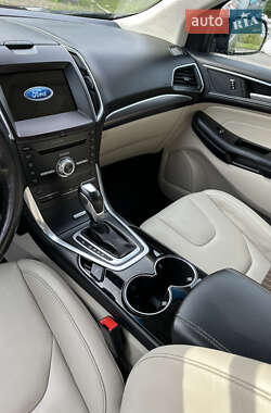 Позашляховик / Кросовер Ford Edge 2018 в 