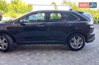 Внедорожник / Кроссовер Ford Edge 2017 в 