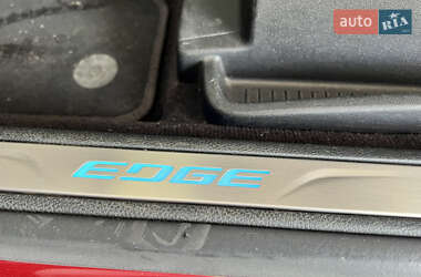 Внедорожник / Кроссовер Ford Edge 2019 в 