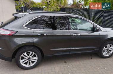 Позашляховик / Кросовер Ford Edge 2018 в 