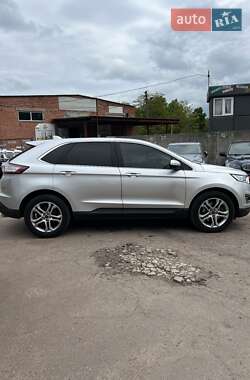 Позашляховик / Кросовер Ford Edge 2016 в 