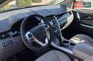 Позашляховик / Кросовер Ford Edge 2013 в 