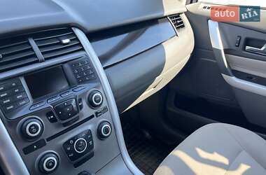 Позашляховик / Кросовер Ford Edge 2013 в 