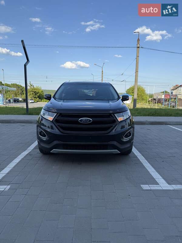 Внедорожник / Кроссовер Ford Edge 2018 в 