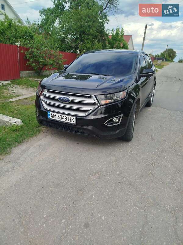Внедорожник / Кроссовер Ford Edge 2016 в 