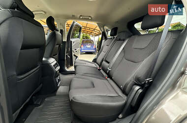 Позашляховик / Кросовер Ford Edge 2019 в 