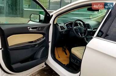 Внедорожник / Кроссовер Ford Edge 2016 в 