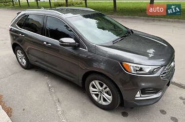 Позашляховик / Кросовер Ford Edge 2018 в 
