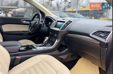 Внедорожник / Кроссовер Ford Edge 2016 в 