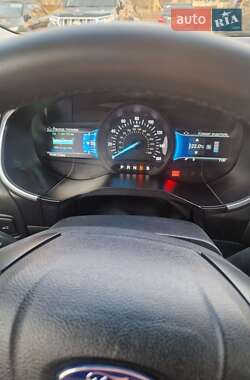 Позашляховик / Кросовер Ford Edge 2016 в 