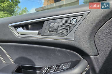 Внедорожник / Кроссовер Ford Edge 2020 в 