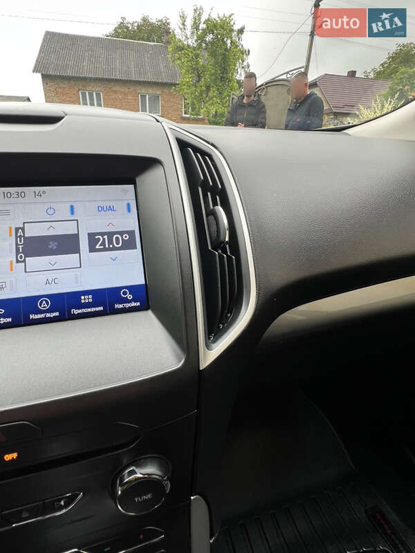 Внедорожник / Кроссовер Ford Edge 2016 в Дубно