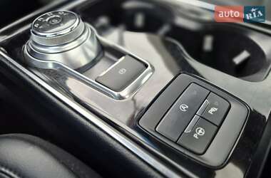 Внедорожник / Кроссовер Ford Edge 2019 в 
