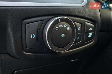 Внедорожник / Кроссовер Ford Edge 2022 в 