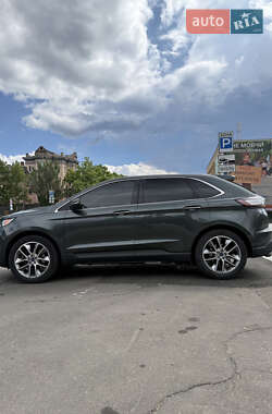 Позашляховик / Кросовер Ford Edge 2015 в 