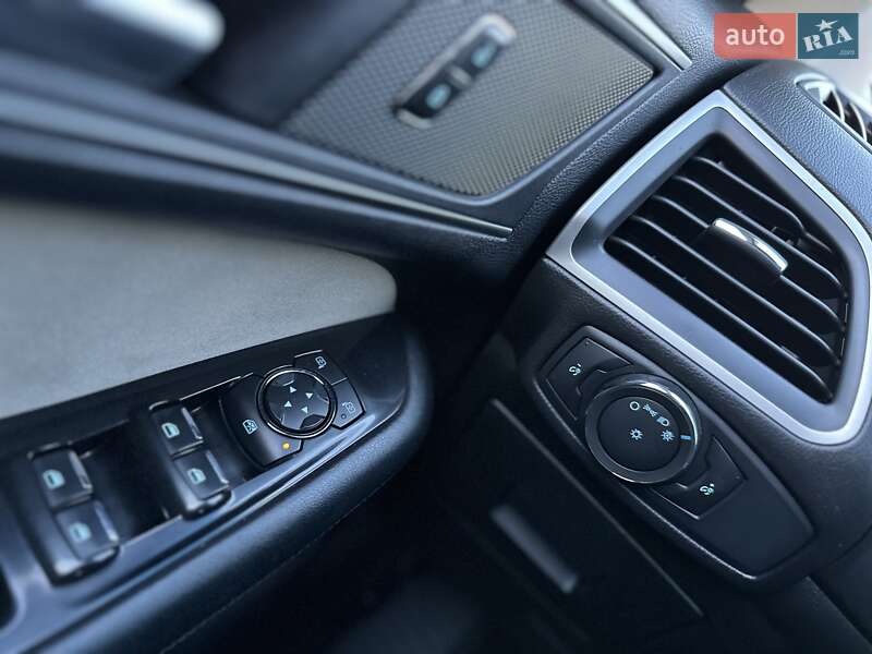 Внедорожник / Кроссовер Ford Edge 2015 в Хмельницком