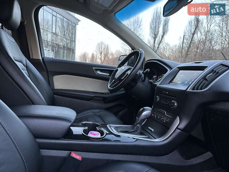 Внедорожник / Кроссовер Ford Edge 2015 в Хмельницком