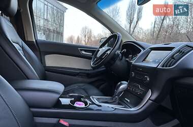 Позашляховик / Кросовер Ford Edge 2015 в 