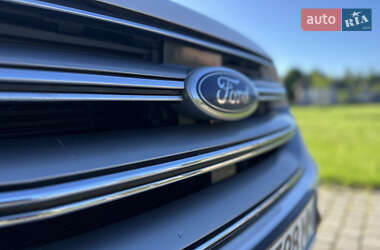 Внедорожник / Кроссовер Ford Edge 2016 в 