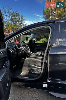 Внедорожник / Кроссовер Ford Edge 2016 в 