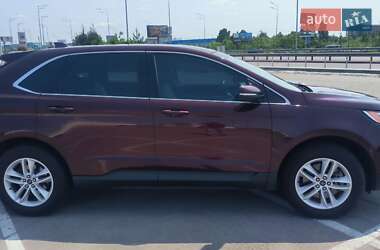 Внедорожник / Кроссовер Ford Edge 2017 в 