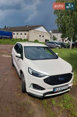 Позашляховик / Кросовер Ford Edge 2019 в 