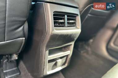 Внедорожник / Кроссовер Ford Edge 2016 в 