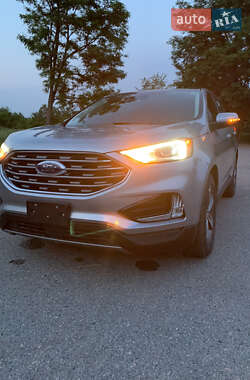 Внедорожник / Кроссовер Ford Edge 2020 в 