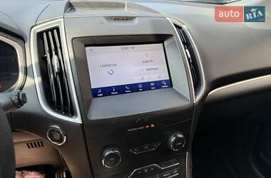 Позашляховик / Кросовер Ford Edge 2020 в 