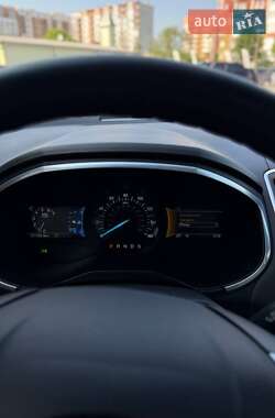 Внедорожник / Кроссовер Ford Edge 2018 в 