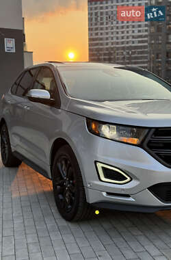 Внедорожник / Кроссовер Ford Edge 2015 в 