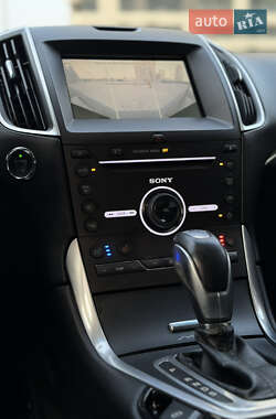 Внедорожник / Кроссовер Ford Edge 2015 в 