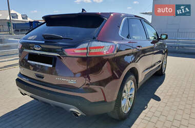 Внедорожник / Кроссовер Ford Edge 2018 в 