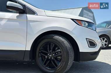 Позашляховик / Кросовер Ford Edge 2018 в 