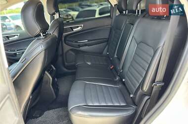 Позашляховик / Кросовер Ford Edge 2018 в 