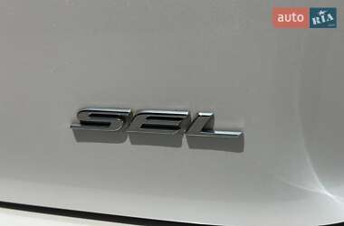 Позашляховик / Кросовер Ford Edge 2018 в 