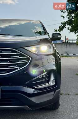 Внедорожник / Кроссовер Ford Edge 2019 в 