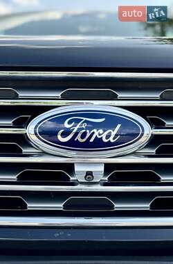Внедорожник / Кроссовер Ford Edge 2019 в 
