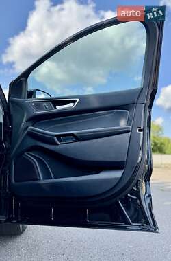 Внедорожник / Кроссовер Ford Edge 2019 в 