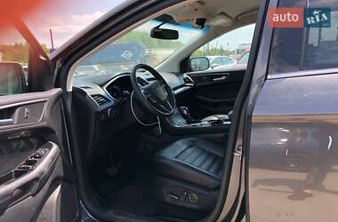 Позашляховик / Кросовер Ford Edge 2015 в 