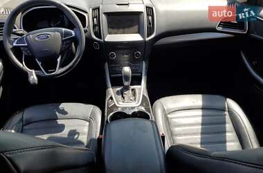Позашляховик / Кросовер Ford Edge 2016 в 