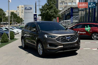 Внедорожник / Кроссовер Ford Edge 2019 в 