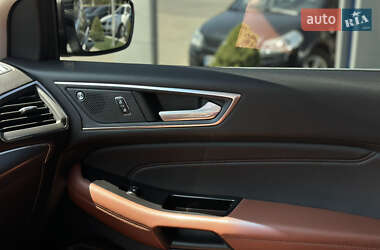 Внедорожник / Кроссовер Ford Edge 2019 в 