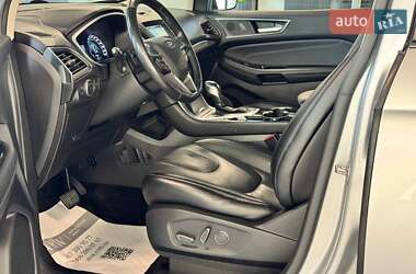 Позашляховик / Кросовер Ford Edge 2018 в 