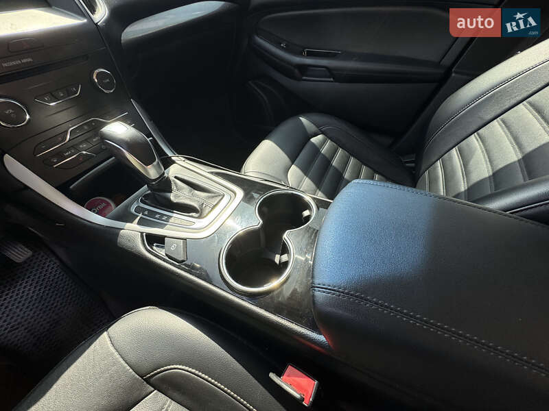 Внедорожник / Кроссовер Ford Edge 2016 в Павлограде фото 20 Внедорожник / Кроссовер Ford Edge 2016 в Павлограде