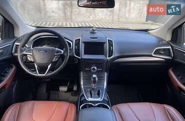 Позашляховик / Кросовер Ford Edge 2016 в 