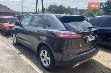 Внедорожник / Кроссовер Ford Edge 2018 в 