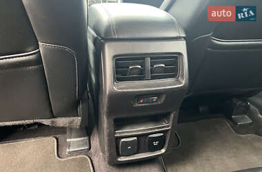 Внедорожник / Кроссовер Ford Edge 2015 в 