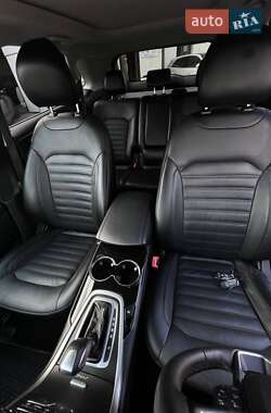 Позашляховик / Кросовер Ford Edge 2015 в 